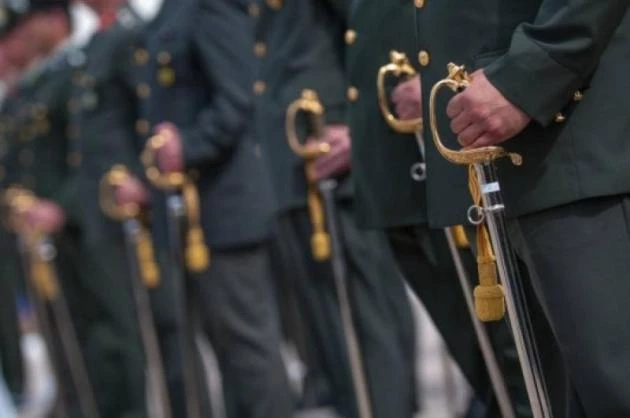 Οργή απόστρατων και συνταξιούχων ειδικών μισθολογίων για τα ψαλιδισμένα αναδρομικά